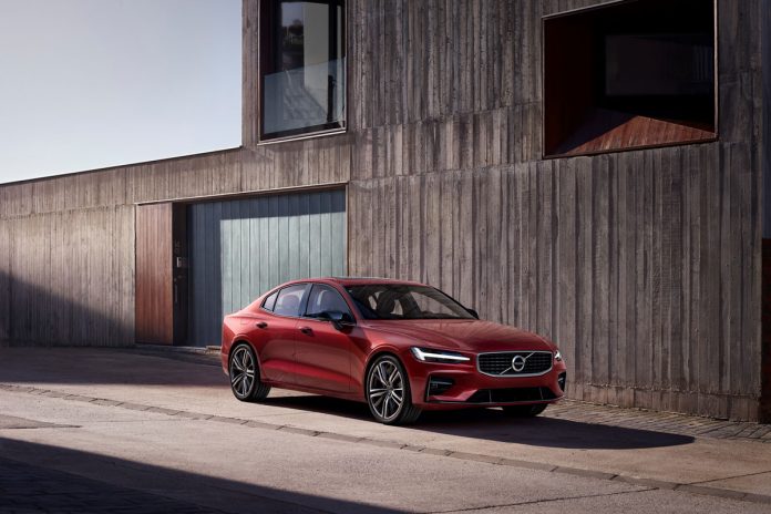 New_Volvo_S60_R-Design_exterior1 Chegou o novo Volvo S60