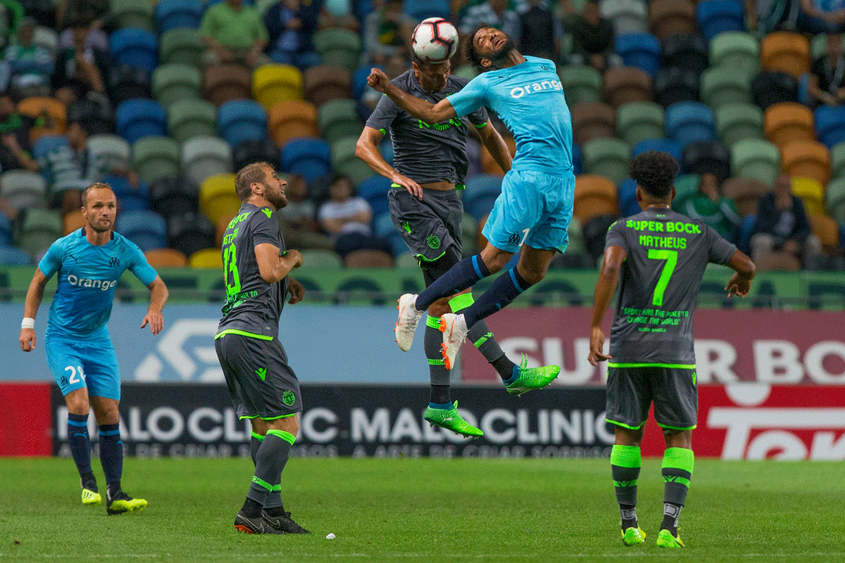 Sporting empata, a uma bola, frente ao Marselha