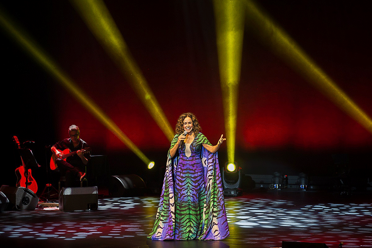 Daniela Mercury regressa ao Casino do Estoril com “O Axé, a Voz e o Violão”