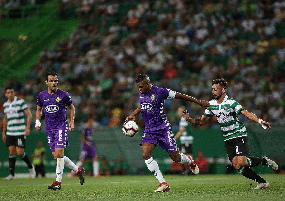 Nani foi o goleador de serviço tendo marcado os dois golos dos “Leões”
