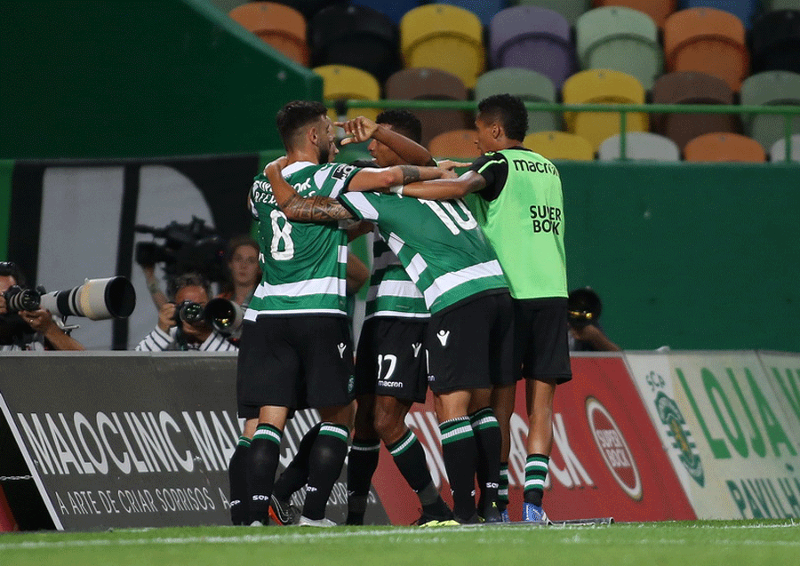 Nani foi o goleador de serviço tendo marcado os dois golos dos “Leões”