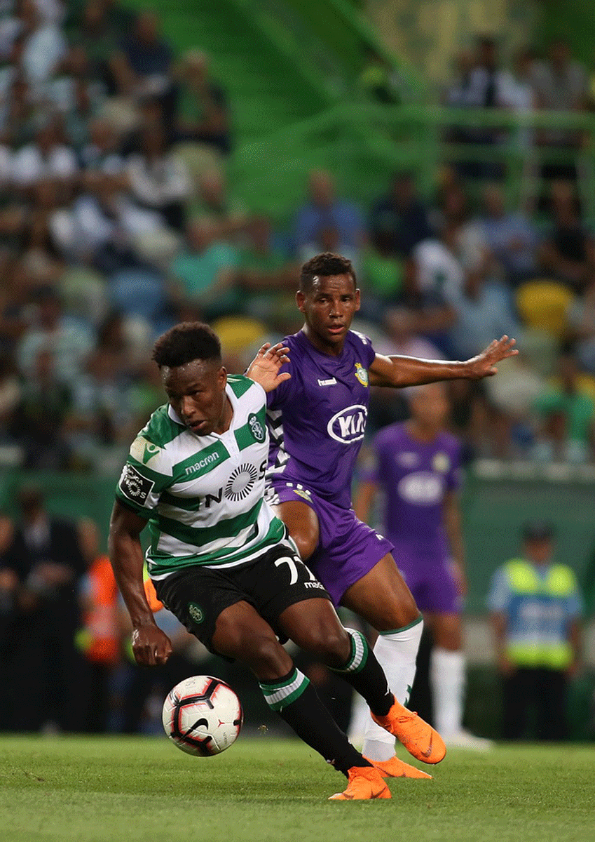 Nani foi o goleador de serviço tendo marcado os dois golos dos “Leões”