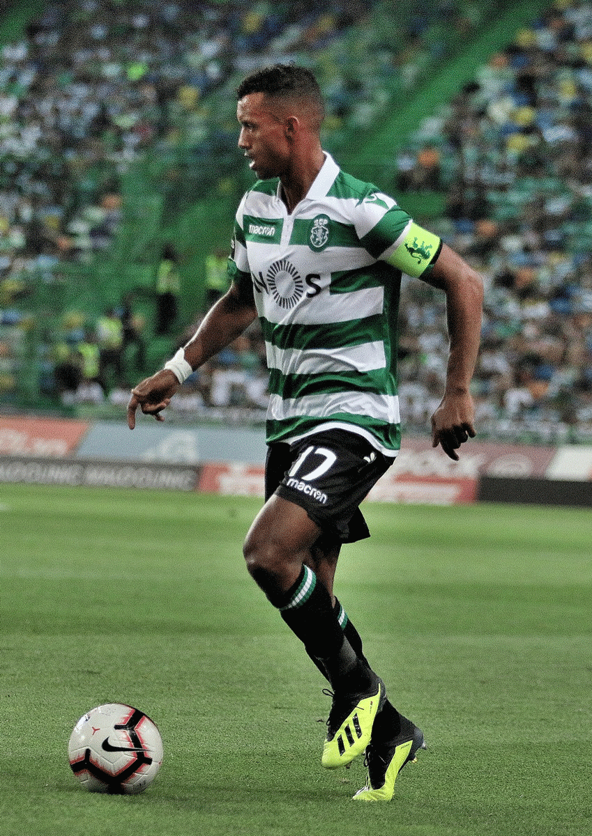 Nani foi o goleador de serviço tendo marcado os dois golos dos “Leões”