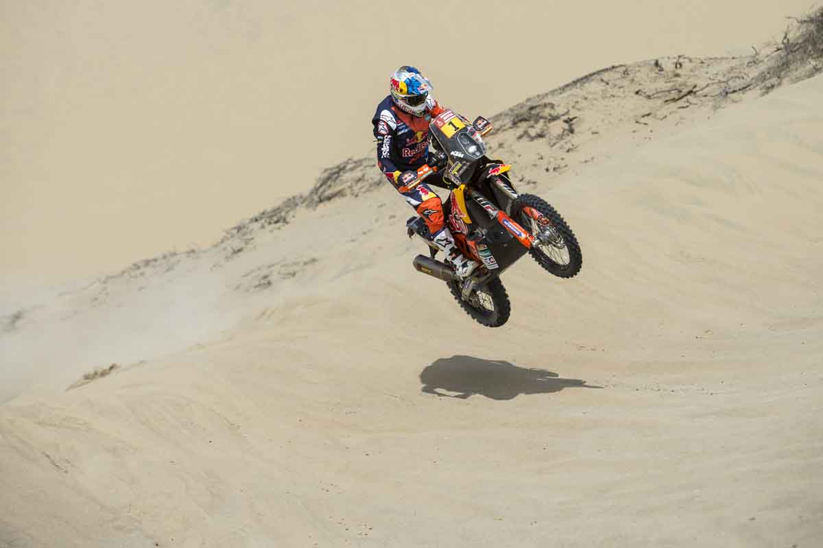 Sam Sunderland (GRB) of Red Bull KTM Factory Team races during stage 01 of Rally Dakar 2018 from Lima to Pisco, Peru on January 06, 2018