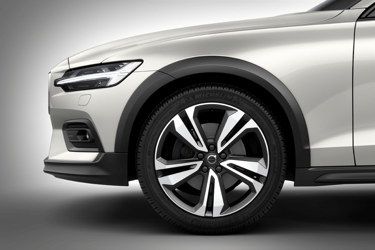 VOLVO V60 Cross Country