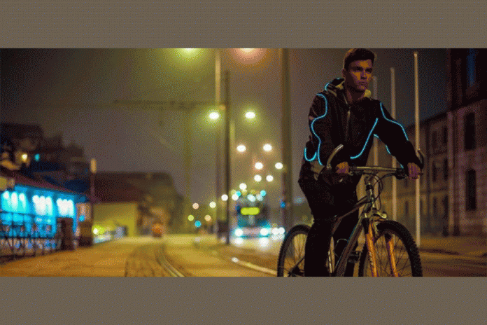 Casaco-para-peões-e-ciclistas