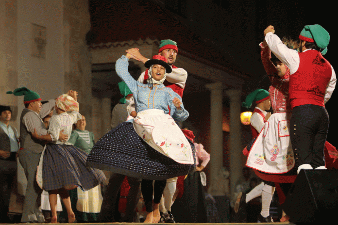 Grupo-Académico-de-Danças-Ribatejanas-JMMM1304 Festival “Celestino Graça” – Festa das Artes e das Tradições Populares do Mundo