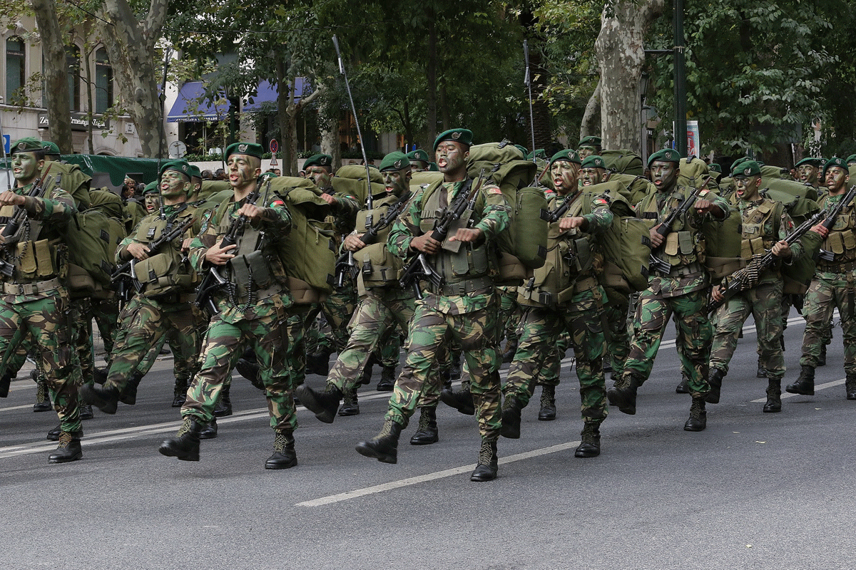 maior desfile militar desde sempre em Portugal
