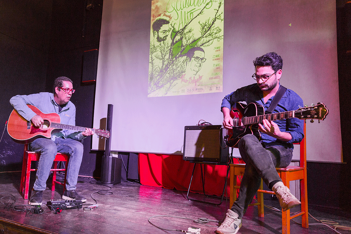 Guitarras ao Alto
