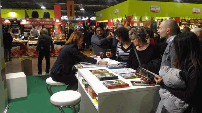 atendimento_Feira-Milão-2017 Turismo Centro de Portugal