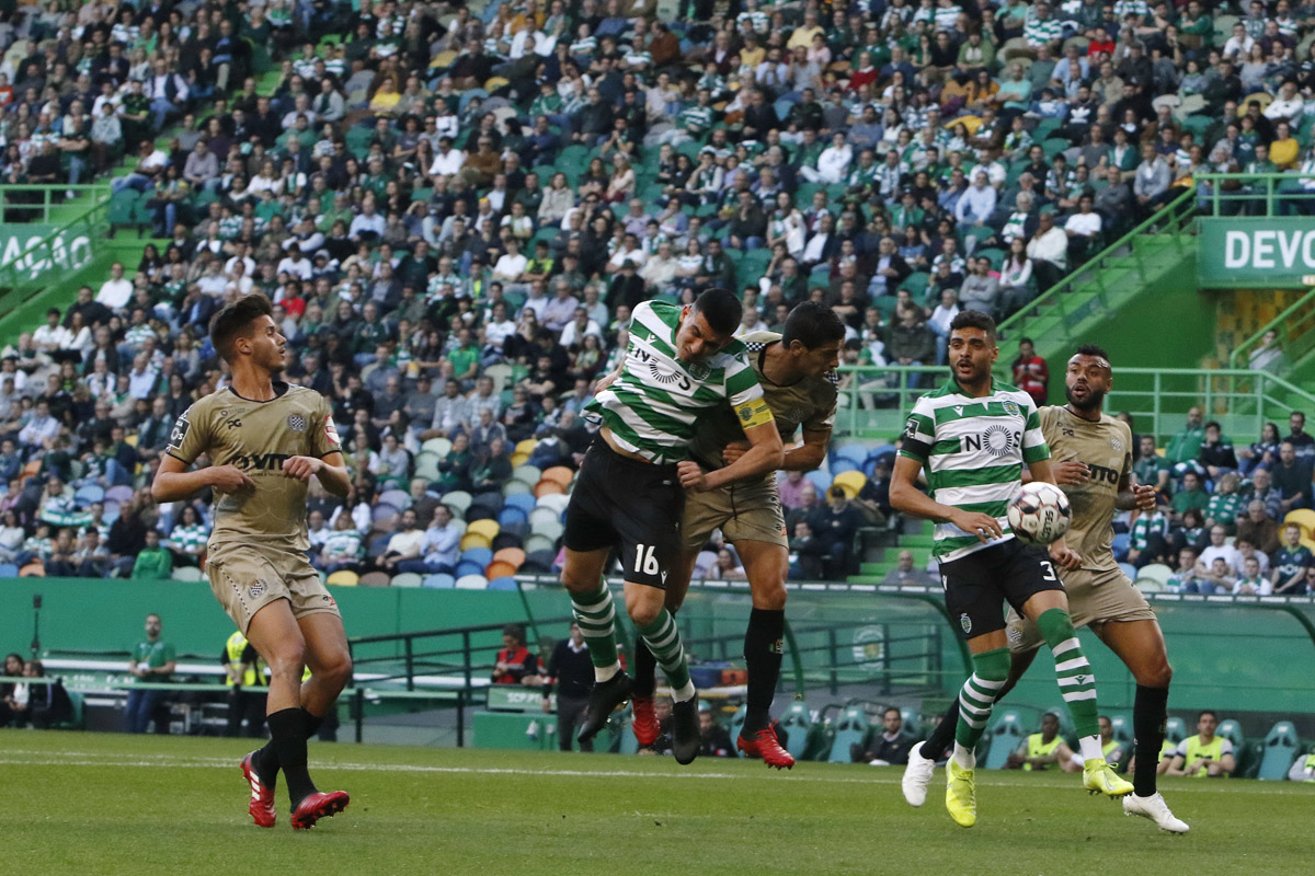 Sporting vence o Boavista por 2-0