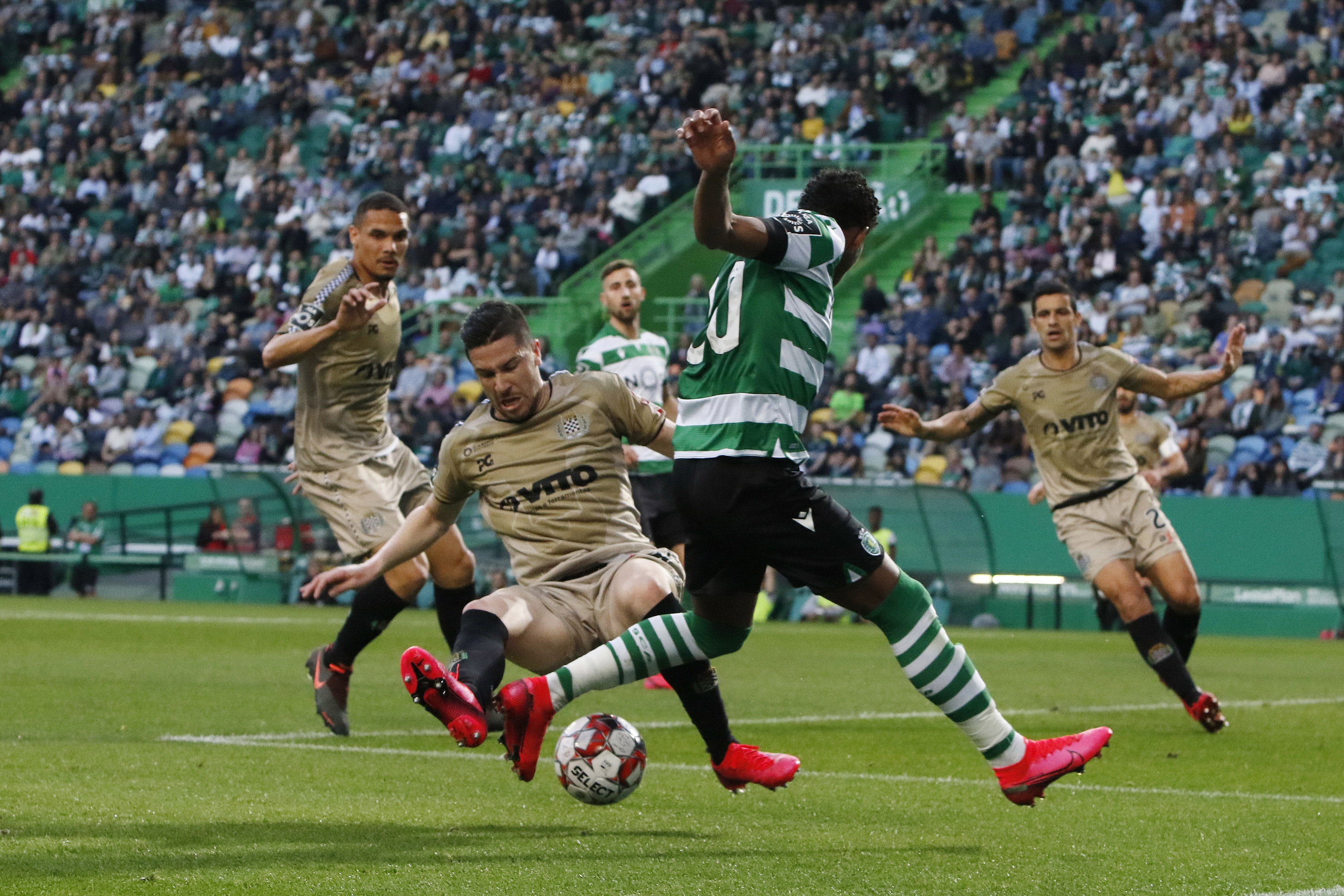 Sporting vence o Boavista por 2-0