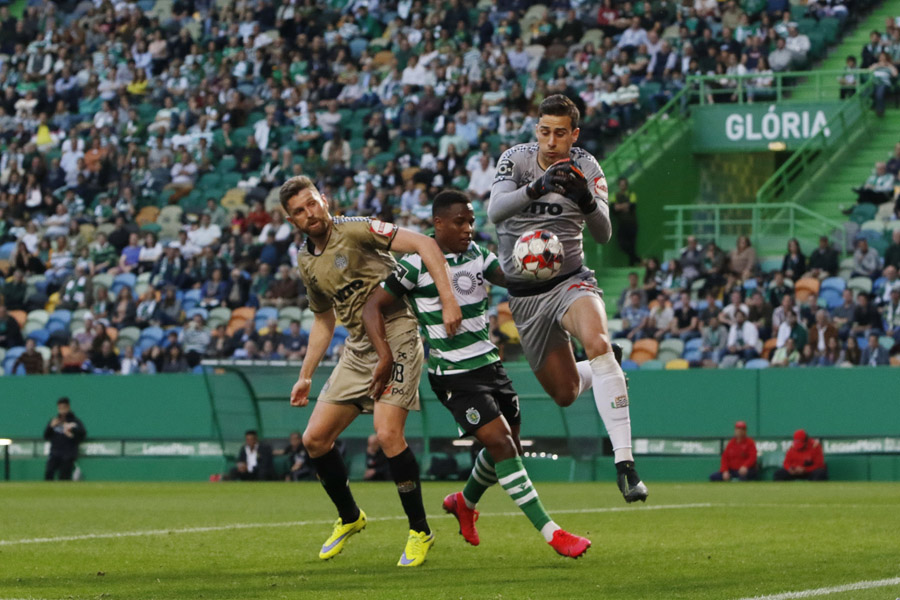 Sporting vence o Boavista por 2-0