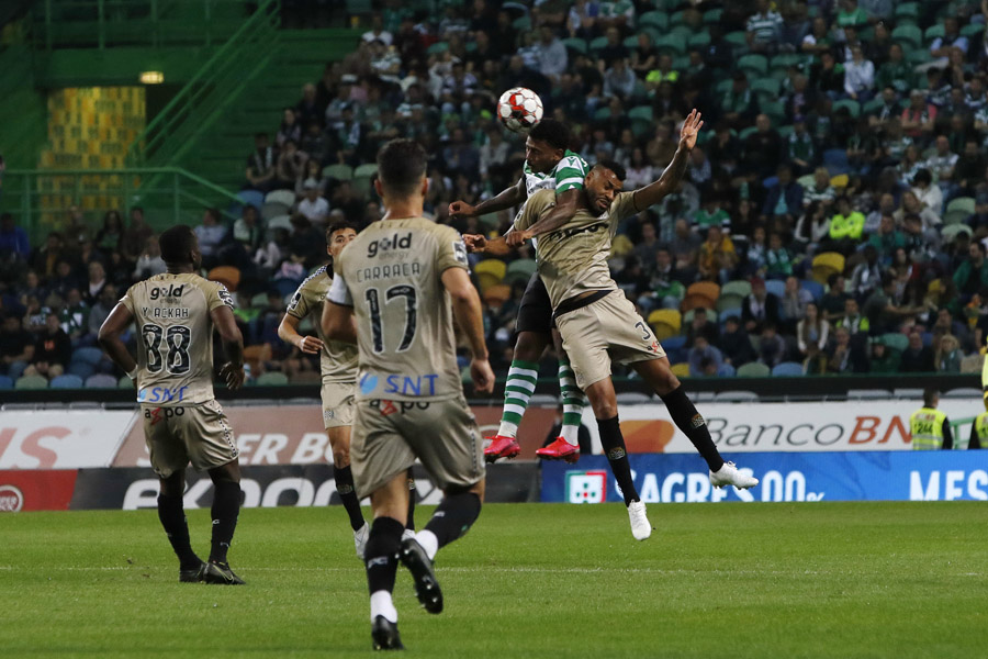 Sporting vence o Boavista por 2-0