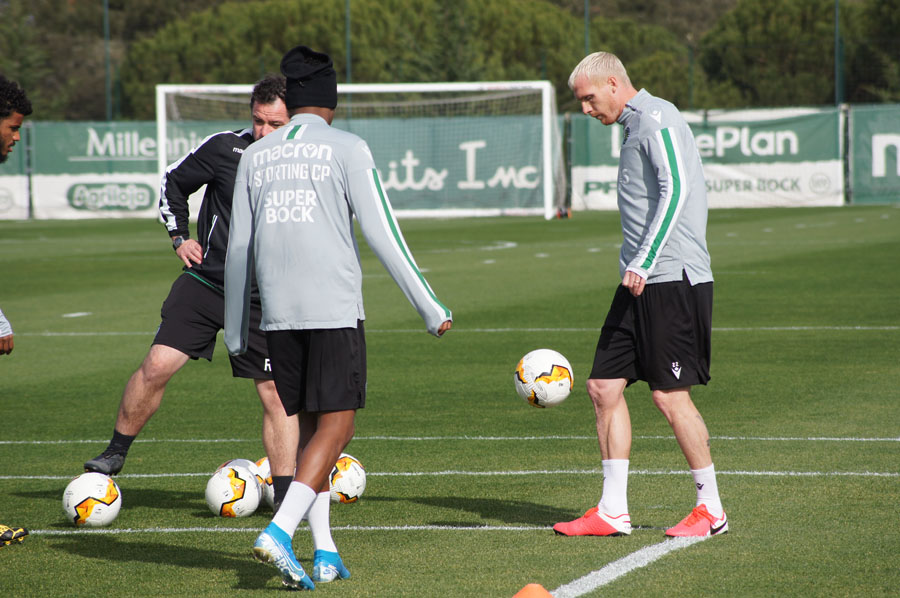 Sporting treinou em Alcochete antes de partir para a Turquia