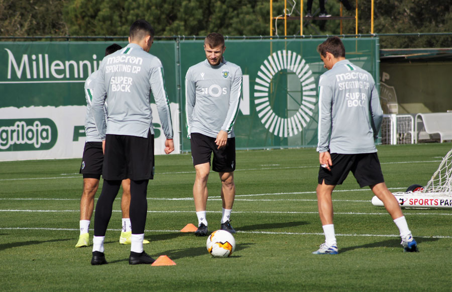 Sporting treinou em Alcochete antes de partir para a Turquia