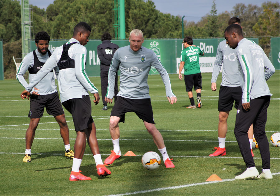 Sporting treinou em Alcochete antes de partir para a Turquia