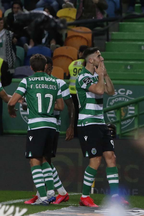 Ruben Amorim estreia-se a vencer no comando técnico do Sporting