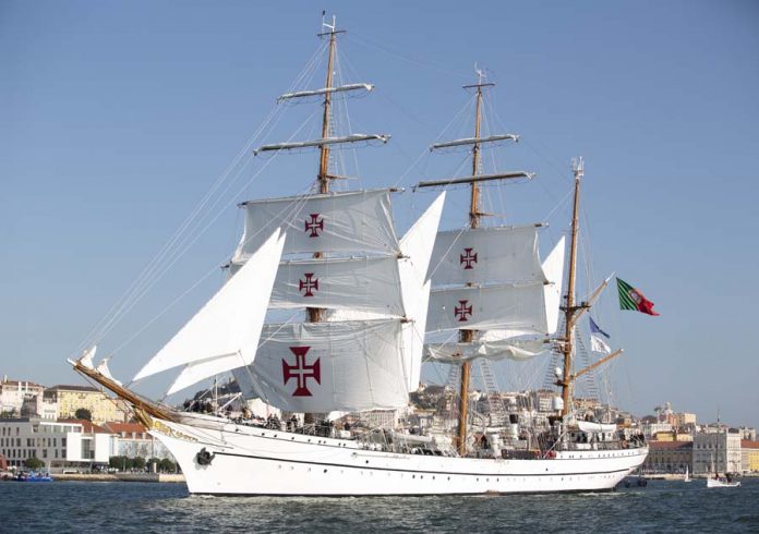 Navio-Escola Sagres