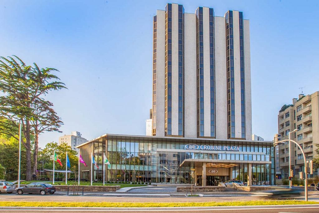Crowne Plaza 