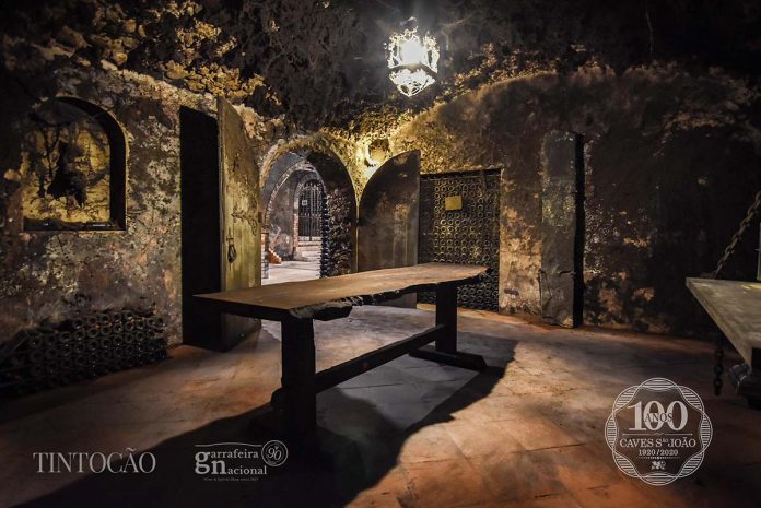 Vinhos 100 anos de História Caves de São João