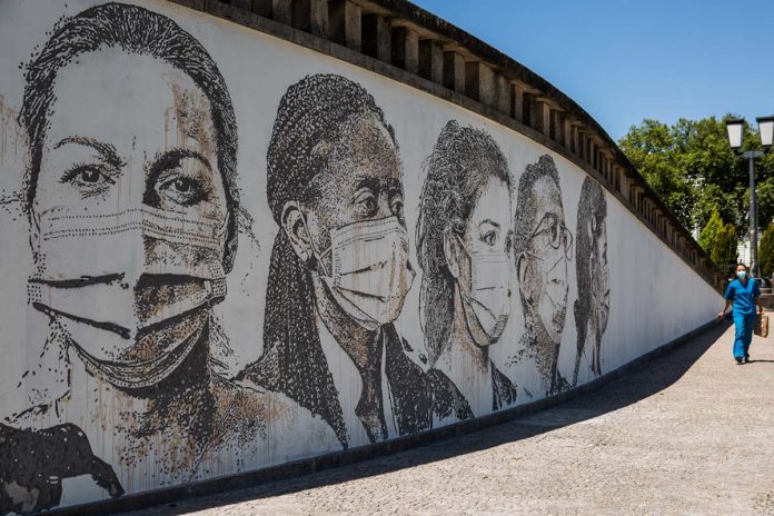 #fib_mural_vhils_hospital_sao_joao_03 profissionais de saúde Vhils