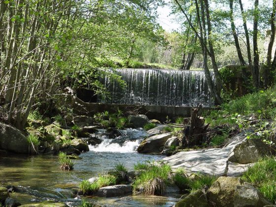 A&ccedil;ude na Ribeira