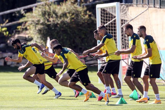 Equipa durante o treino