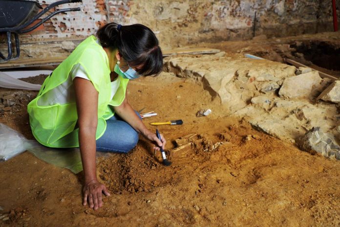 Antigos Paços do Concelho - Escavações10 Achados Arqueológicos Grândola