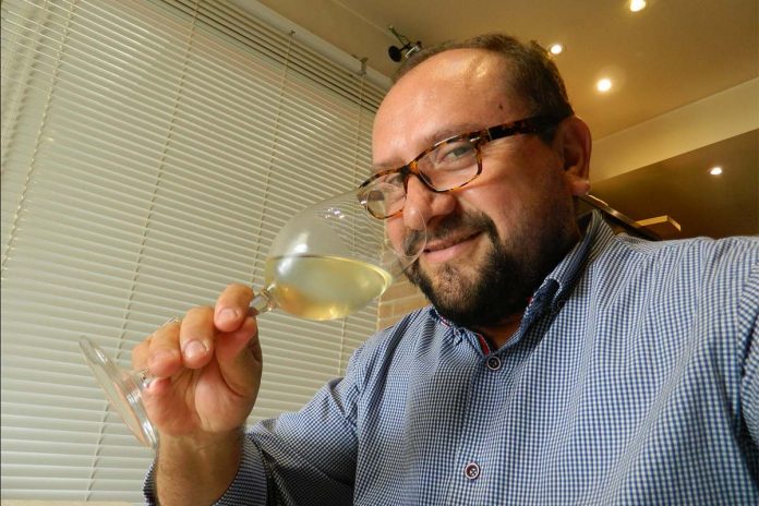 Mike Taylor s Mike Taylor e Sommelier