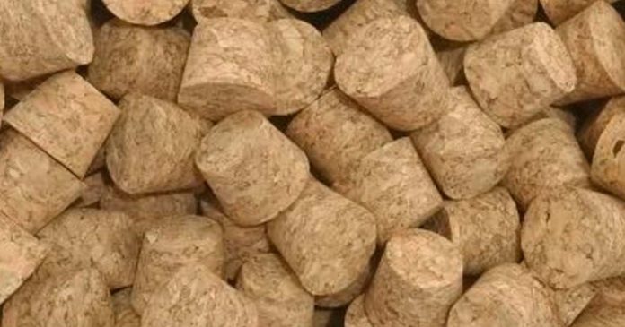 Rolhas de cortiça 54ba35b5648f2bc05da27c3e9b03b36ca640d514cbd67a8d4a3f8e0d40cca031 s vinhos com rolha de cortiça