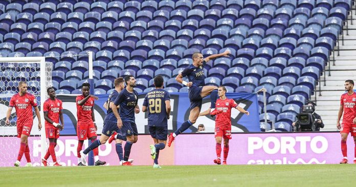 Porto vence o Lyon