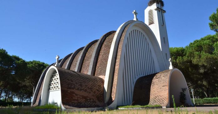 Igreja de Santo Isidro s descobrir o Montijo