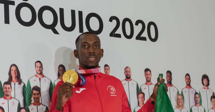 Pedro_Pichardo_Medalha_2021 s Pedro Pichardo recebido em Lisboa