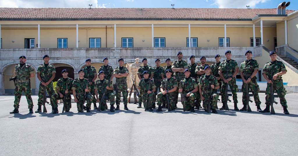 boinas novos fuzileiros da Marinha