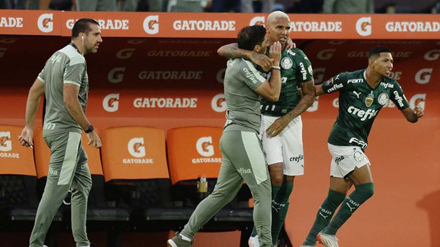 Deyverson e Abel Ferreira