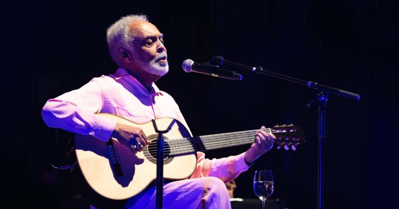 Gilberto Gil com Aquele abra&ccedil;o