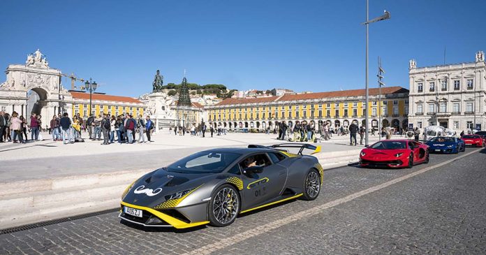 Lamborghini Movember_02 s Lamborghini com a Movember