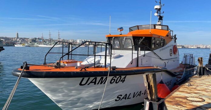 salva-vidas entregue à Marinha