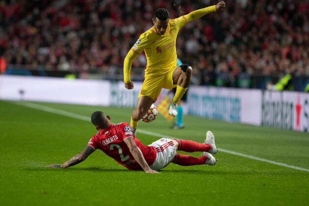 Benfica perde com Liverpool
