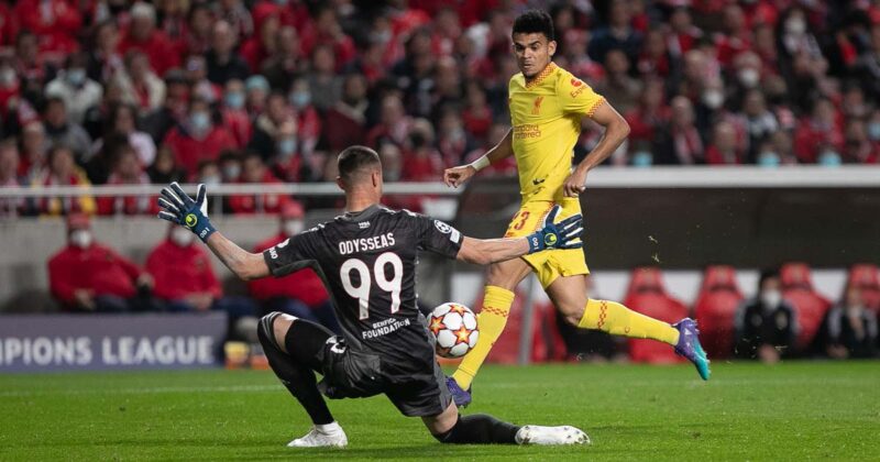Benfica perde com Liverpool