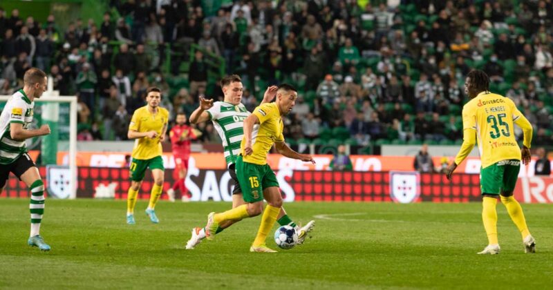 Sporting vence o Pa&ccedil;os de Ferreira