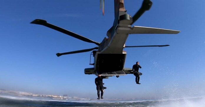 Fuzileiros_hard_deck s Fuzileiros com Força Aérea em exercício