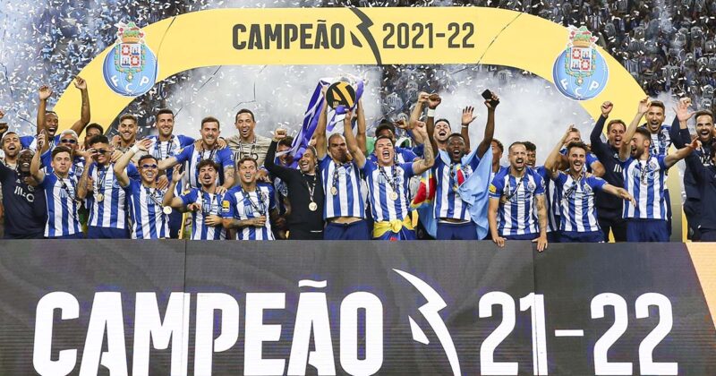 Porto recebe o Trof&eacute;u de Campe&atilde;o Nacional