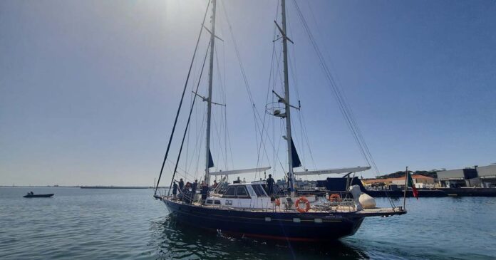 Marinha na regata Discoveries Race