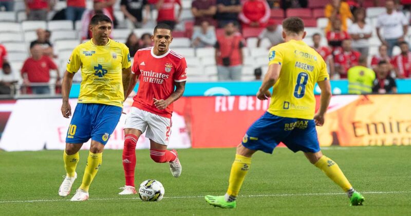 Benfica vence o Arouca