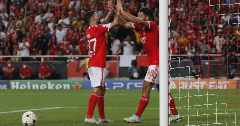 Benfica venceu o D&iacute;namo de Kiev
