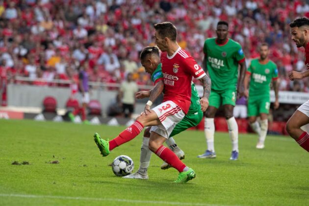 Benfica goleou o Mar&iacute;timo
