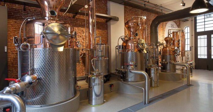 lucas_bols_distillery s Vinalda e a Bols