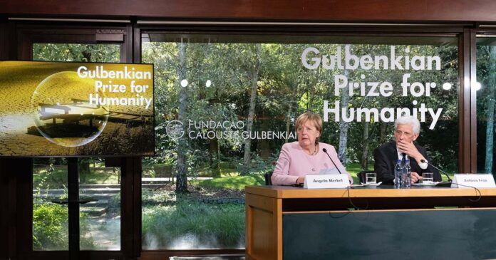 Angela_Merkel_e_António_Feijó_©_Armando_Saldanha_A72I8270 s Angela Merkel no Prémio Gulbenkian para a Humanidade